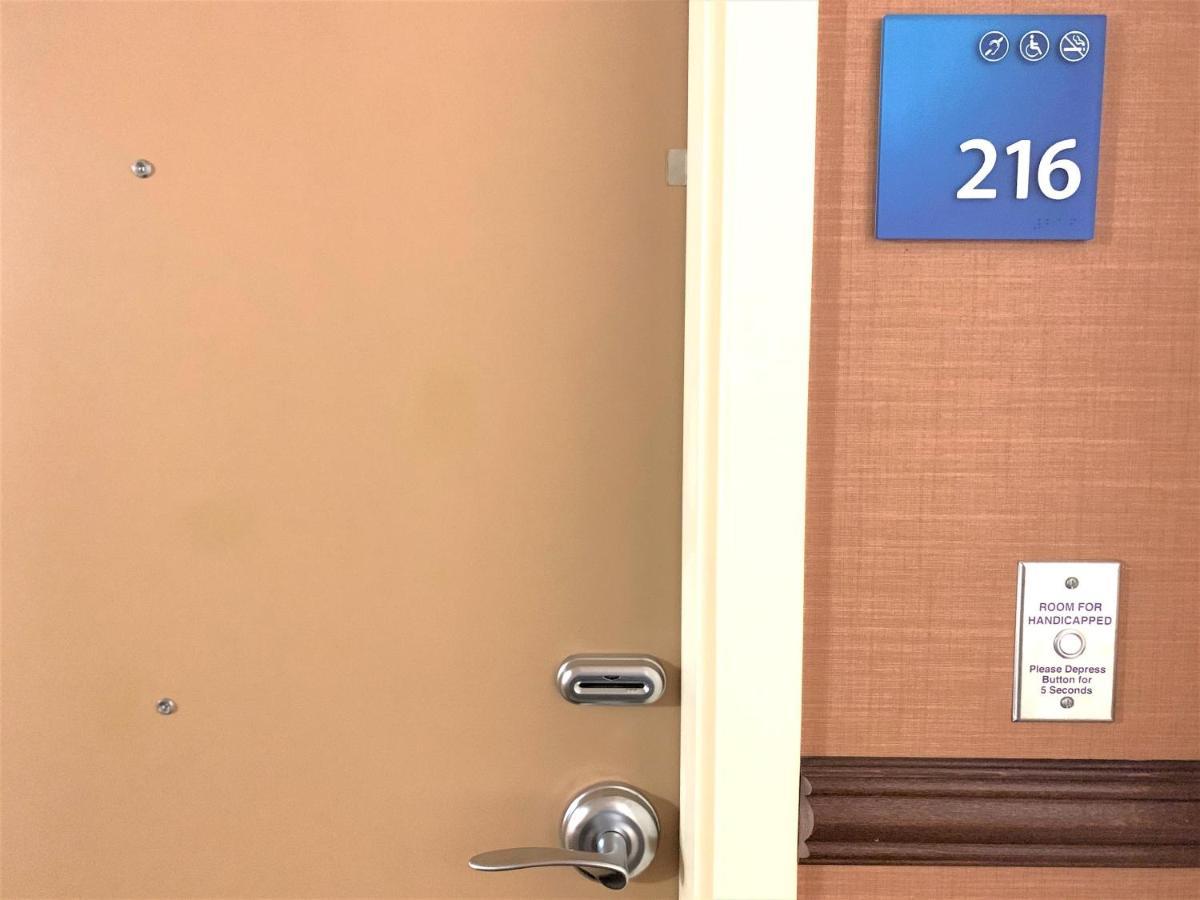 Holiday Inn Express Fresno Northwest - Herndon By Ihg Luaran gambar