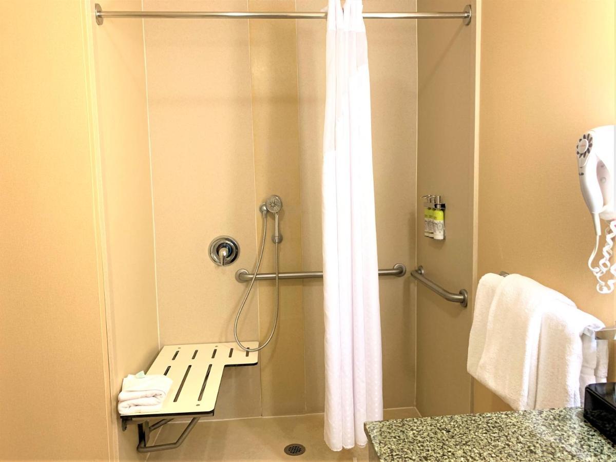 Holiday Inn Express Fresno Northwest - Herndon By Ihg Luaran gambar
