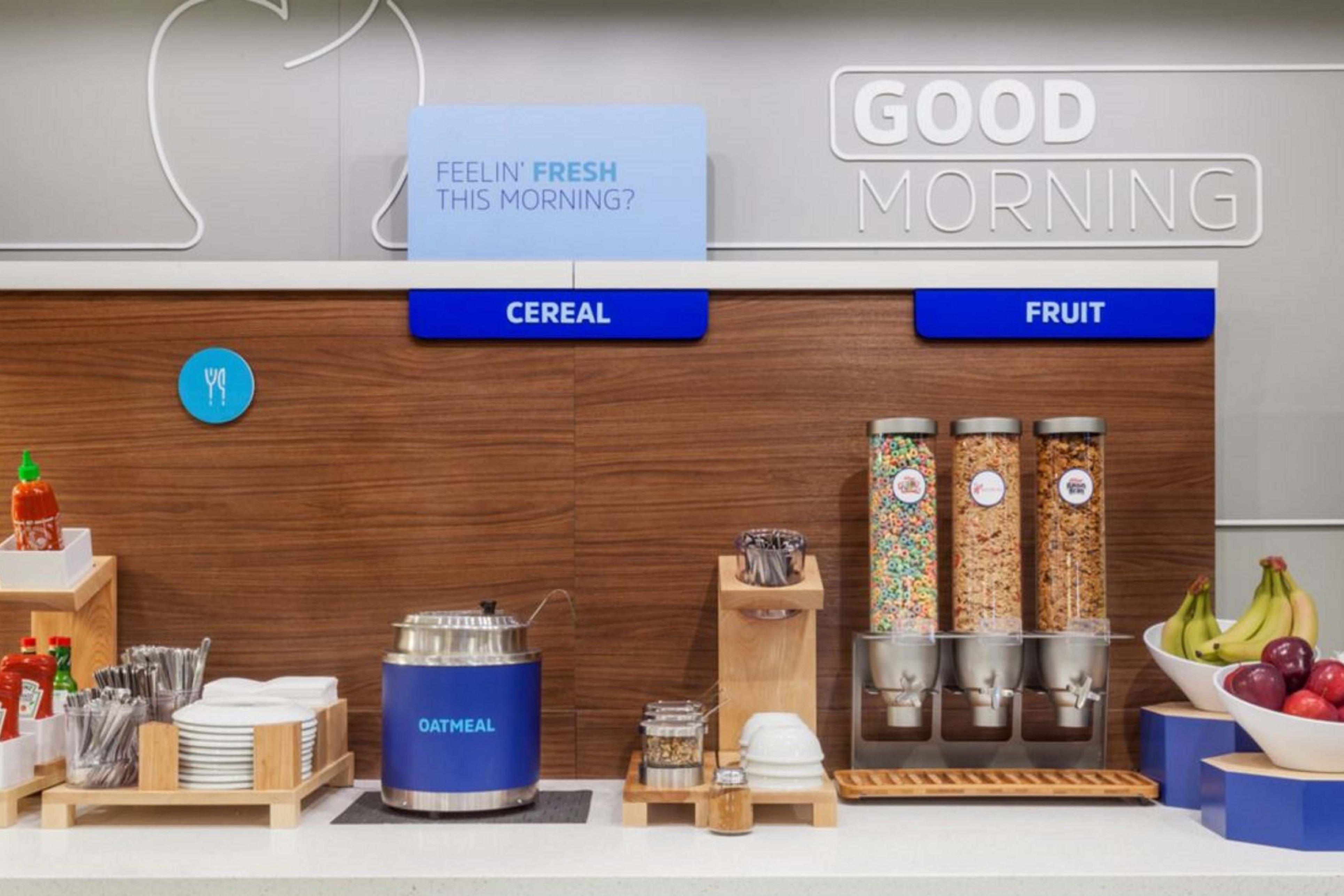 Holiday Inn Express Fresno Northwest - Herndon By Ihg Luaran gambar