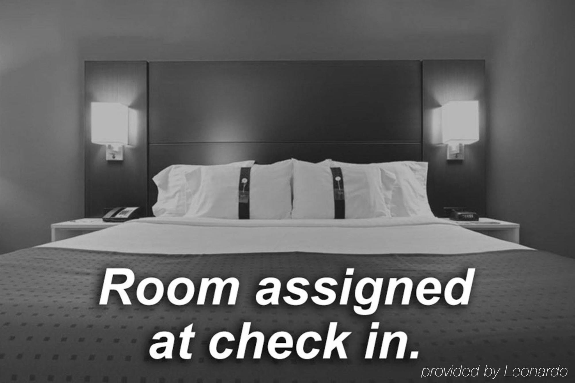 Holiday Inn Express Fresno Northwest - Herndon By Ihg Luaran gambar